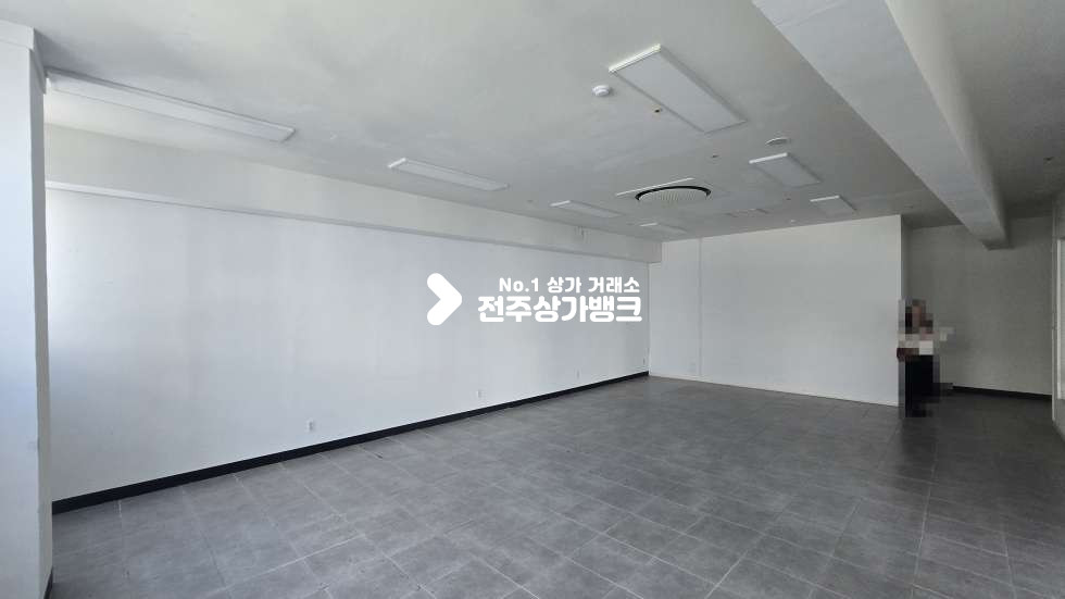 전북 전주완산구 효자동2가 내부깔끔 , 냉난방기 옵션 즉시입주가능 월세 매물번호 16943 사진 3