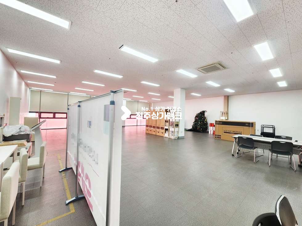 전북 전주완산구 서신동 롯데백화점 사거리 코너부근. 2층 사무실 추천상가. 월세 매물번호 16955 사진 3