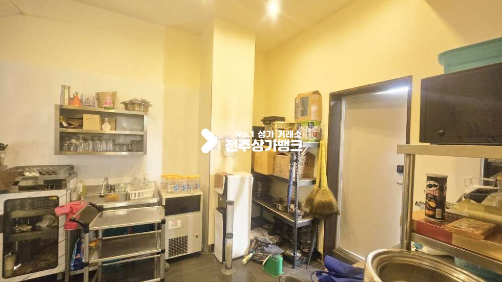 전북 전주완산구 효자동3가 ★신시가지 1층 70평 고기집 양도양수 타업종가능★ 월세 매물번호 16981 사진 11