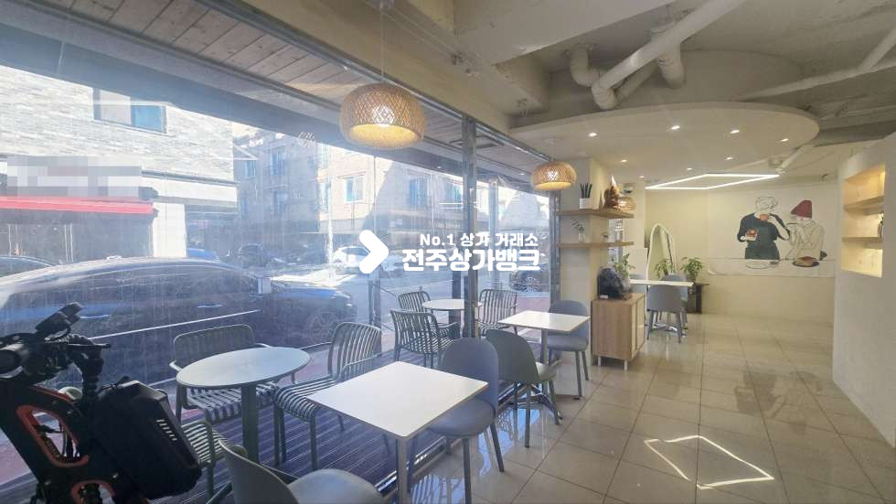 전북 전주완산구 효자동3가 내부깔끔 합리적인권리금의 개인카페 양도양수 즉시입주가능 월세 매물번호 16775 사진 4