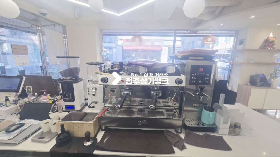 전북 전주완산구 효자동3가 내부깔끔 합리적인권리금의 개인카페 양도양수 즉시입주가능 월세 매물번호 16775 사진 6