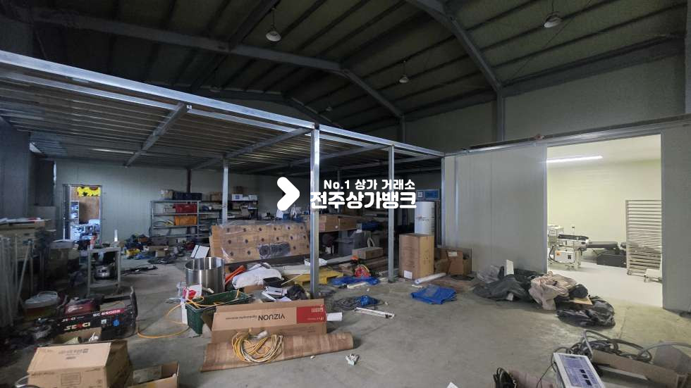 전북 전주완산구 평화동3가 평화동3가 신축급 제조공장 임대 , 1층 제조 업소 , 2층 사무실공간구성 대형트럭진입가능 매매 매물번호 17061 사진 1