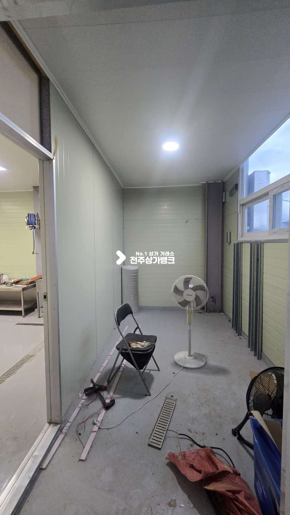 전북 전주완산구 평화동3가 평화동3가 신축급 제조공장 임대 , 1층 제조 업소 , 2층 사무실공간구성 대형트럭진입가능 매매 매물번호 17061 사진 2