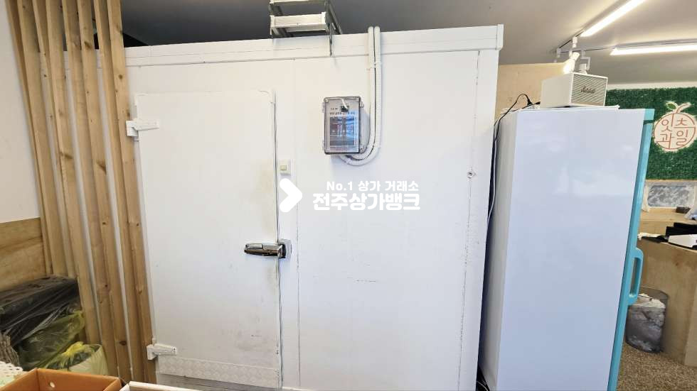 전북 전주완산구 중화산동2가 중화산동2가 장사잘되고 유동인구 많은곳 1층 과일가계상가 양도양수 권리금협의가능 ! 월세 매물번호 16653 사진 9