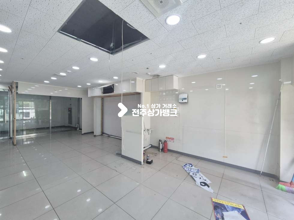 전북 전주완산구 효자동2가 ○효천지구 아파트단지내 상가. 프렌차이즈 카페 추천!○ 월세 매물번호 17098 사진 4