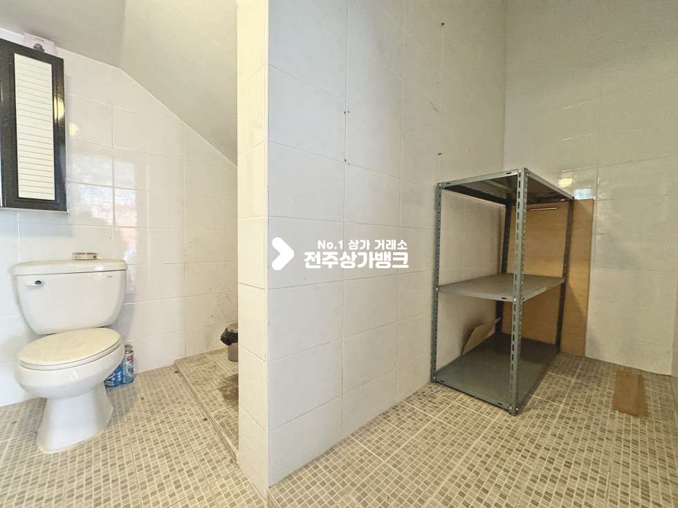 전북 전주완산구 효자동3가 기전여고 바롱앞 넓은평수 깔끔한컨디션 상가 공실나왔습니다 월세 매물번호 17081 사진 6