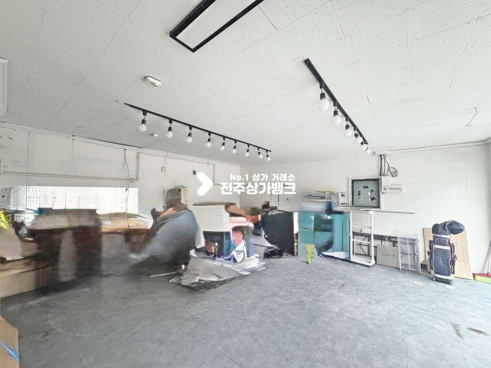 전북 전주완산구 중화산동2가 중화산동 피자집하던 컨디션 좋고 가격 저렴한 공실 상가나왔습니다 월세 매물번호 17116 사진 2