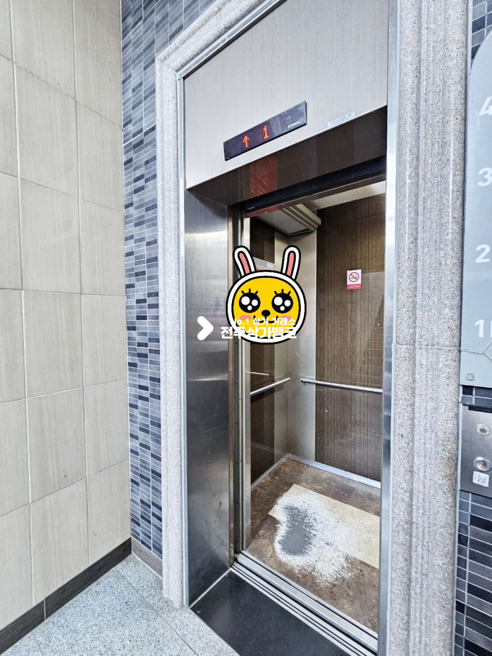 전북 전주완산구 효자동3가 ●전주대부근●55평●냉난방기2대●테라스●룸3개 월세 매물번호 17112 사진 10