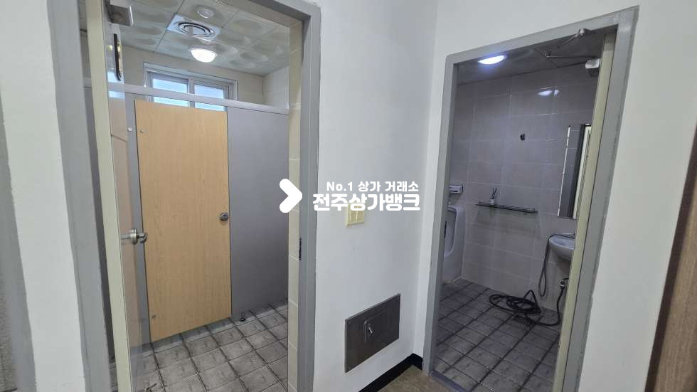 전북 전주완산구 효자동3가 신시가지 내부 깔끔 룸분리,냉난방기 설치 된 35평형 사무실 즉시입주가능 월세 매물번호 16774 사진 10