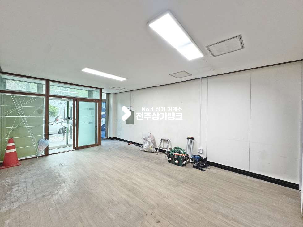 전북 전주완산구 효자동3가 방이 여러개? 사무실용도 공실나왔습니다 분활사용도 가능! 월세 매물번호 17128 사진 3