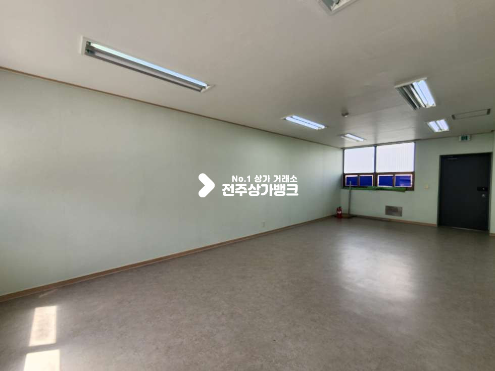 전북 전주완산구 효자동1가 초저렴. 상산타운아파트 단지내 상가. 인테리어 돼있음. 유동인구 많음 월세 매물번호 17133 사진 6