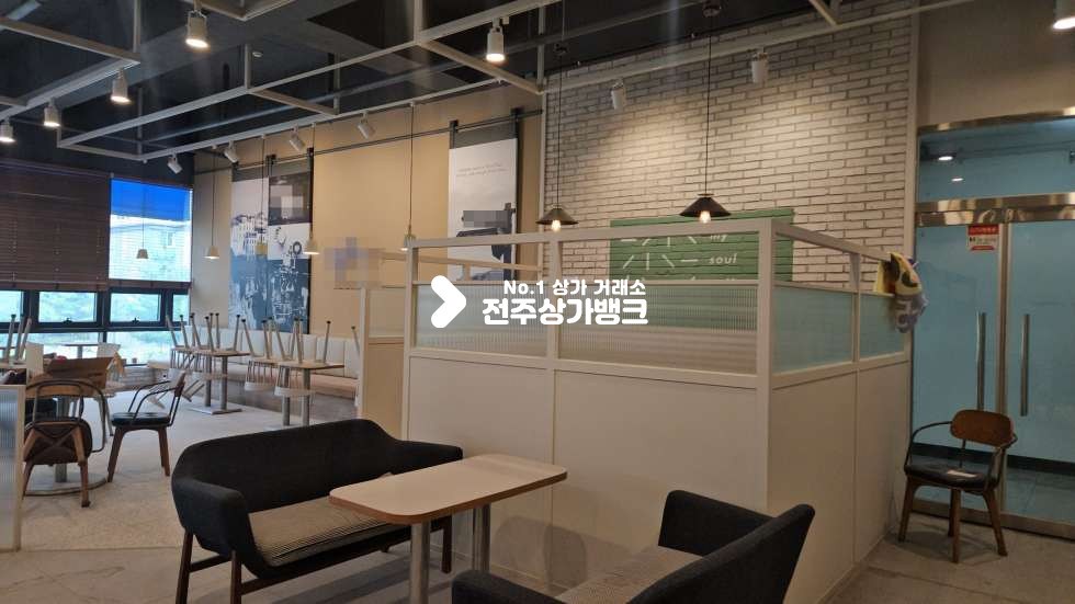 전북 전주덕진구 만성동 저렴한 권리금 시설깔끔 까페&미용상가 강력추천 즉시입주가능 ! 월세 매물번호 17136 사진 3