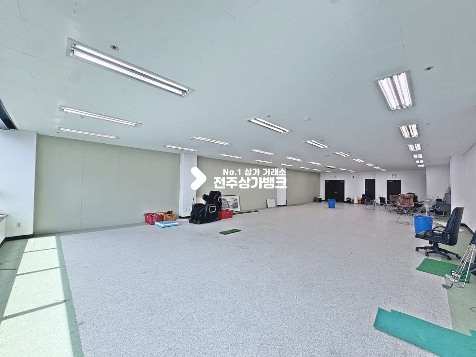 전북 전주완산구 효자동3가 신시가지 메인거리7층 넓은평수 상가 나왔습니다 월세 매물번호 17138 사진 4