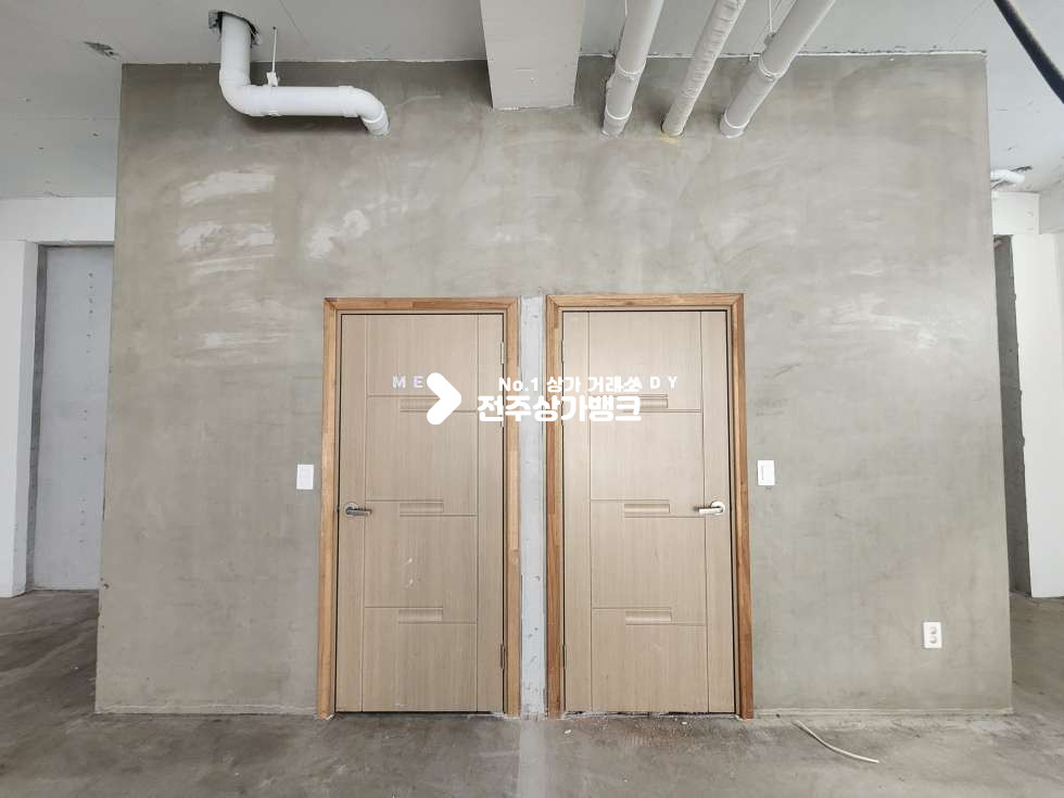 전북 전주완산구 효자동3가 문학초 부근. 빌라밀집지 빌라 1층상가. 내부화장실2개. 데크테라스 월세 매물번호 16856 사진 6