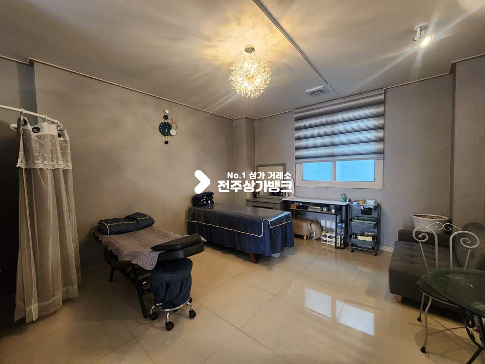 전북 전주완산구 효자동2가 효자동 신시가지 인근 .아파트 밀집지 1층상가. 인테리어 완료. 내부화장실O 월세 매물번호 16840 사진 6
