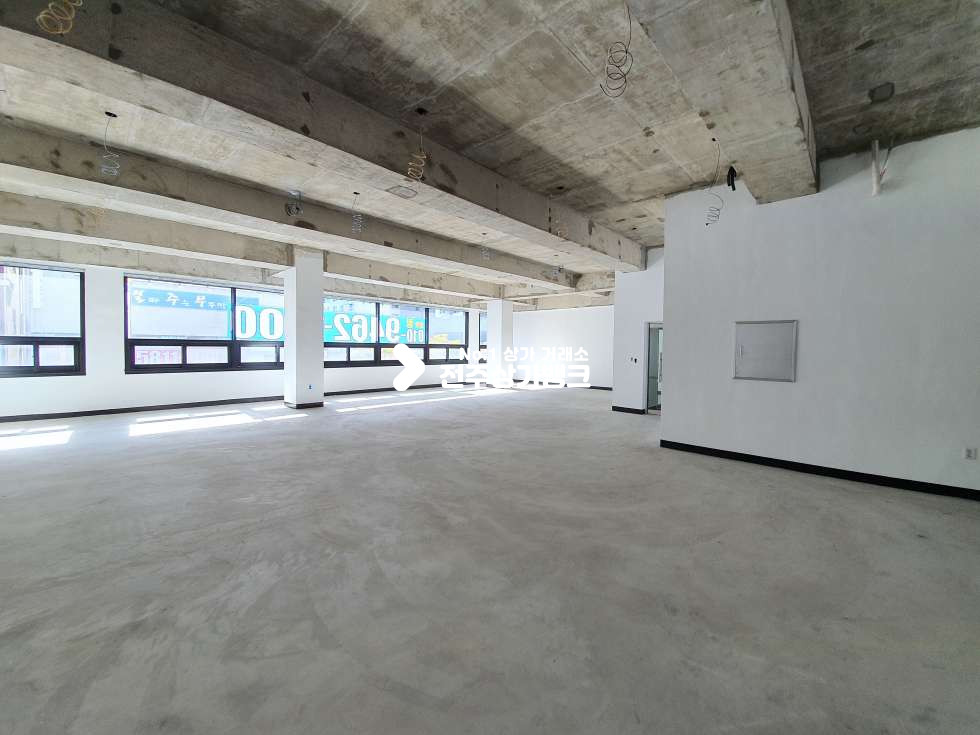 전북 전주완산구 효자동3가 신시가지 메인상권으로 모시겠습니다 월세 매물번호 10893 사진 1