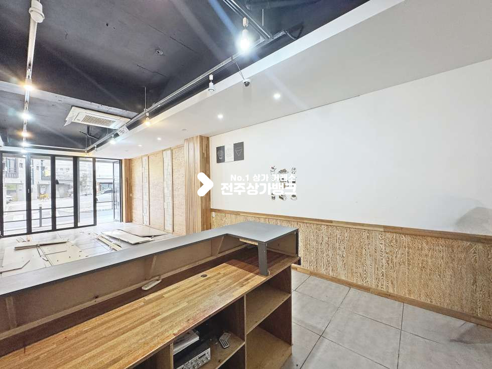 전북 전주완산구 중화산동1가 중화산동 카페하던 컨디션 최상급매물이 나왔다 기존시설 그대로 사용가능!!! 권리금 -무- 월세 매물번호 17178 사진 4