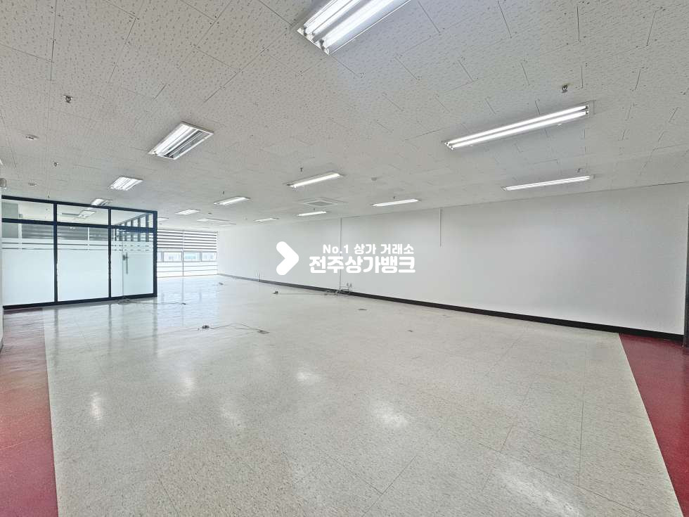 전북 전주완산구 효자동2가 신시가지 메인 거리 컨디션좋은 상가거리 월세 매물번호 17177 사진 2