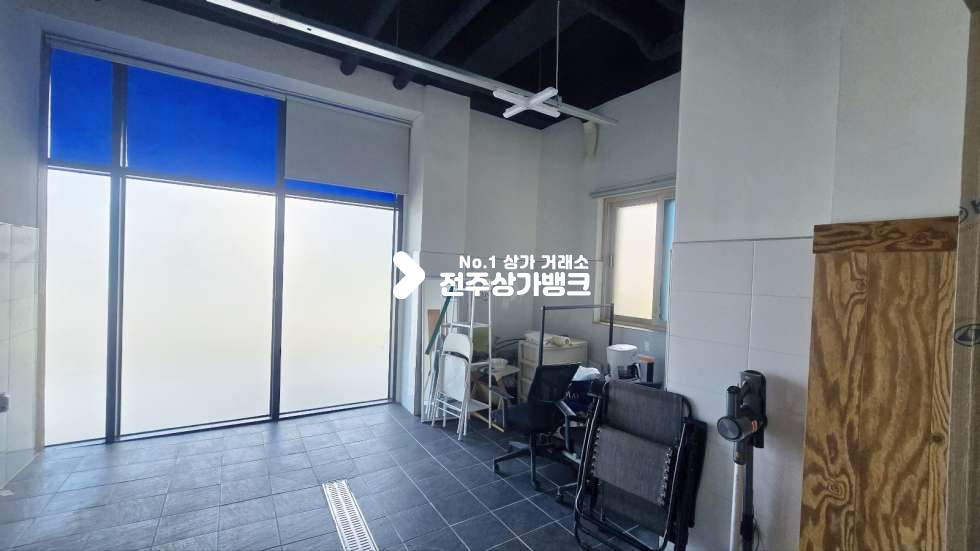전북 전주덕진구 만성동 만성동 무권리금 에어컨 2대 설치된 1층상가 , 인테리어깔끔 즉시입주가능 월세 매물번호 17196 사진 6