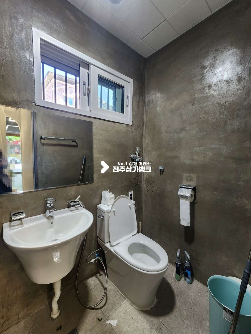 전북 전주완산구 효자동2가 효자도서관 인근 도로변 1층상가. 유동인구 있음. 내부화장실 있음. 월세 매물번호 17220 사진 8