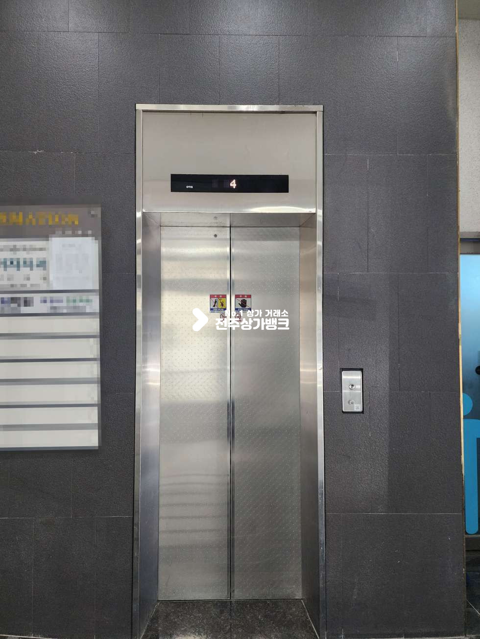 전북 전주완산구 효자동2가 수병원 사거리. 가시성 좋은 대로변 빌딩상가. 내부 룸 많음. 인테리어완. 월세 매물번호 17223 사진 13