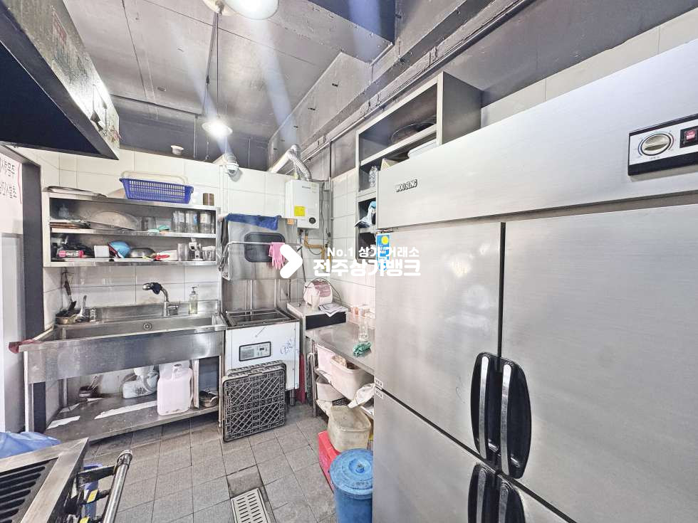 전북 전주완산구 중화산동2가 중화산동 메인거리 초입 양도양수 매출좋고 권리금저렴하고~!급매입니다 모두 조율가능하니 빨리 연락주세요 월세 매물번호 17104 사진 9