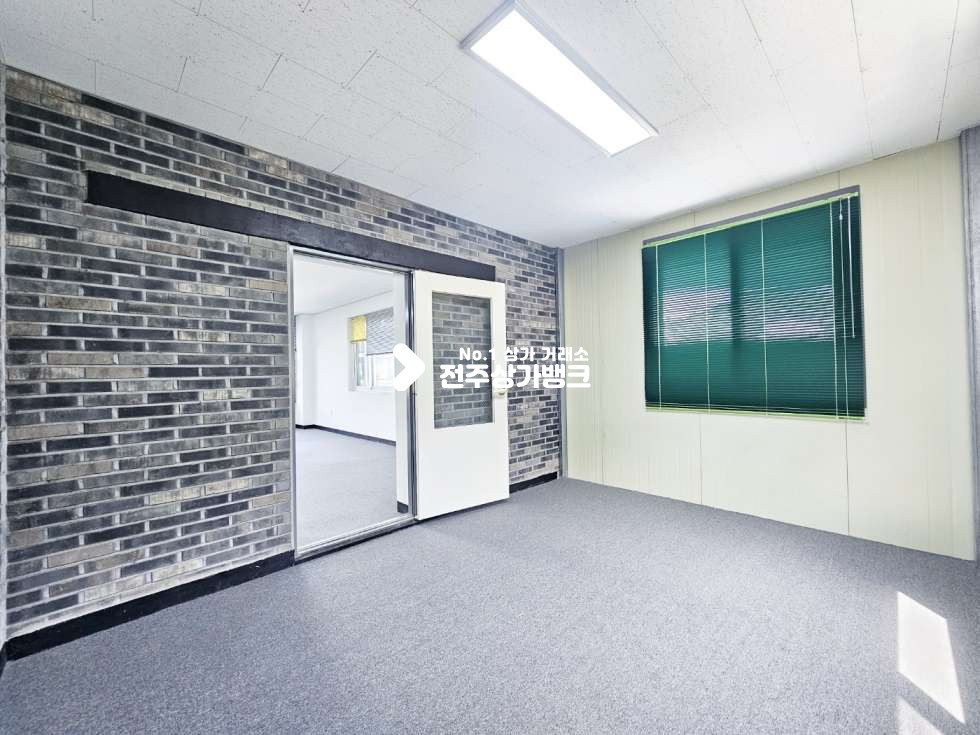 전북 전주완산구 효자동1가 ●3층단독●실평수36평●냉난방기2대●실링팬2대● 월세 매물번호 15973 사진 7
