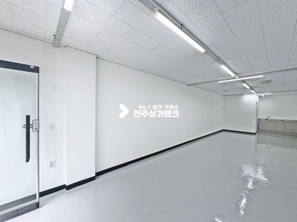 전북 전주완산구 중화산동2가 중화산동 컨디션 좋은 상가 공실나왔습니다 월세 매물번호 17234 사진 2
