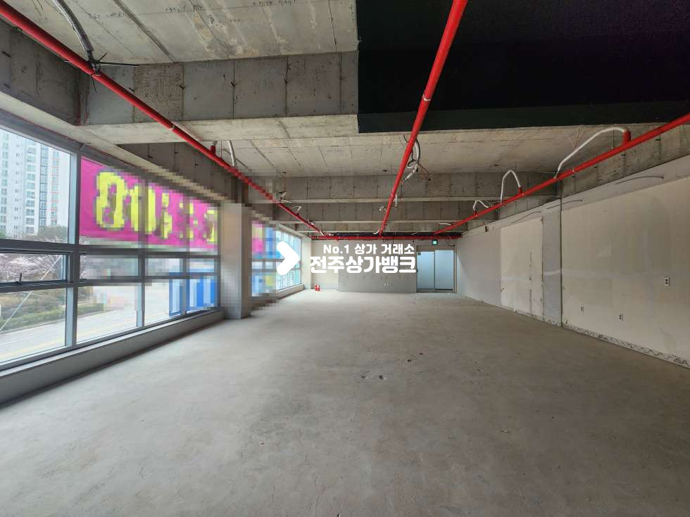 전북 전주완산구 효자동2가 아파트단지 밀집지. 도로변 2층상가. 주차장있음. 즉시입주가능 월세 매물번호 17002 사진 5