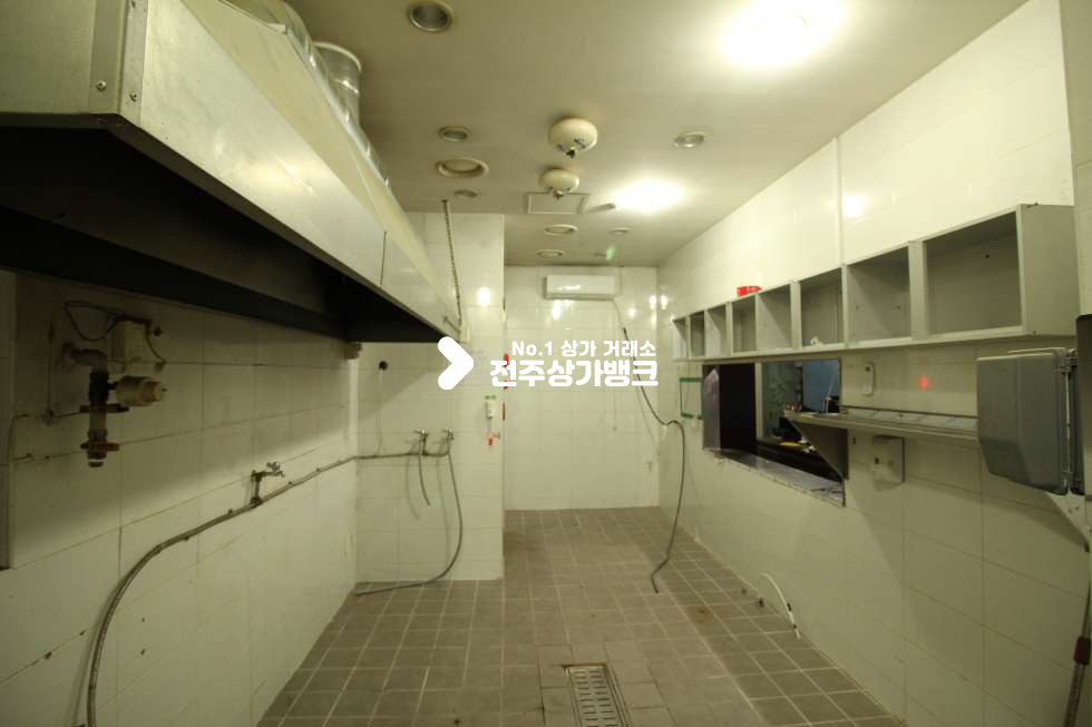 전북 전주완산구 효자동3가 신시가지 마전숲공원 2층의 음식점이나 사무실 , 학원자리 추천 드립니다. 월세 매물번호 10909 사진 6