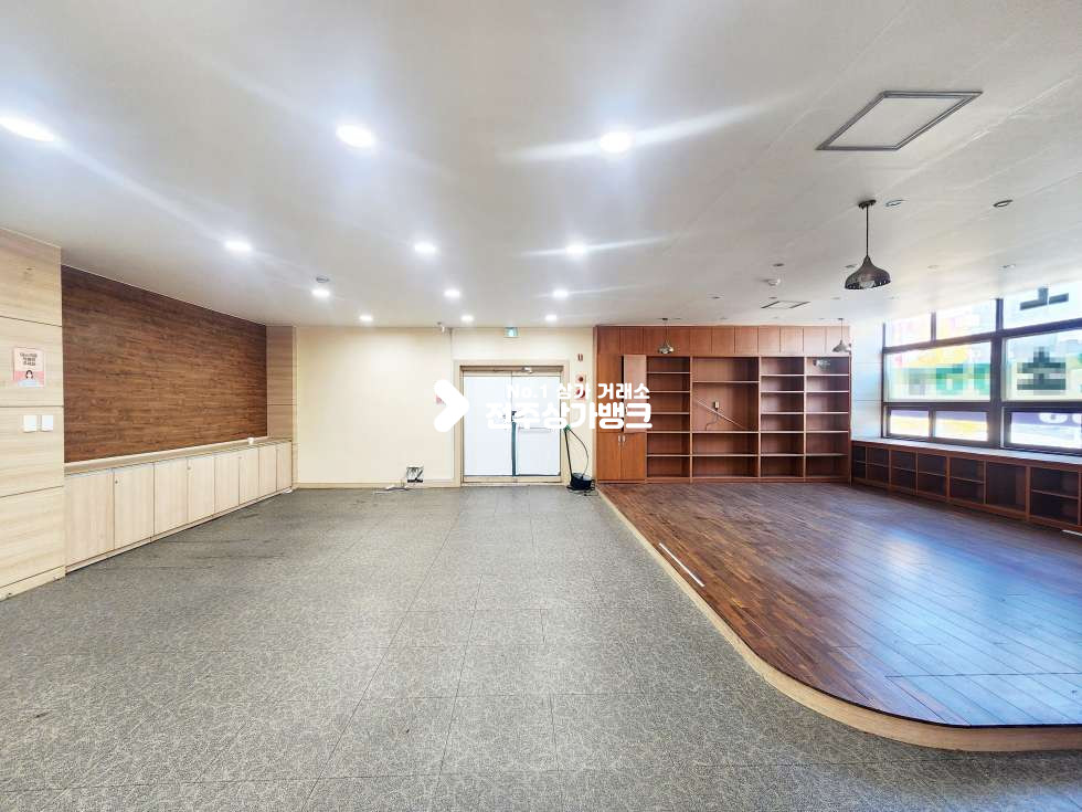 전북 전주완산구 중화산동2가 백제대로변 최고의 컨디션 매물 나왔습니다 월세 매물번호 16609 사진 2