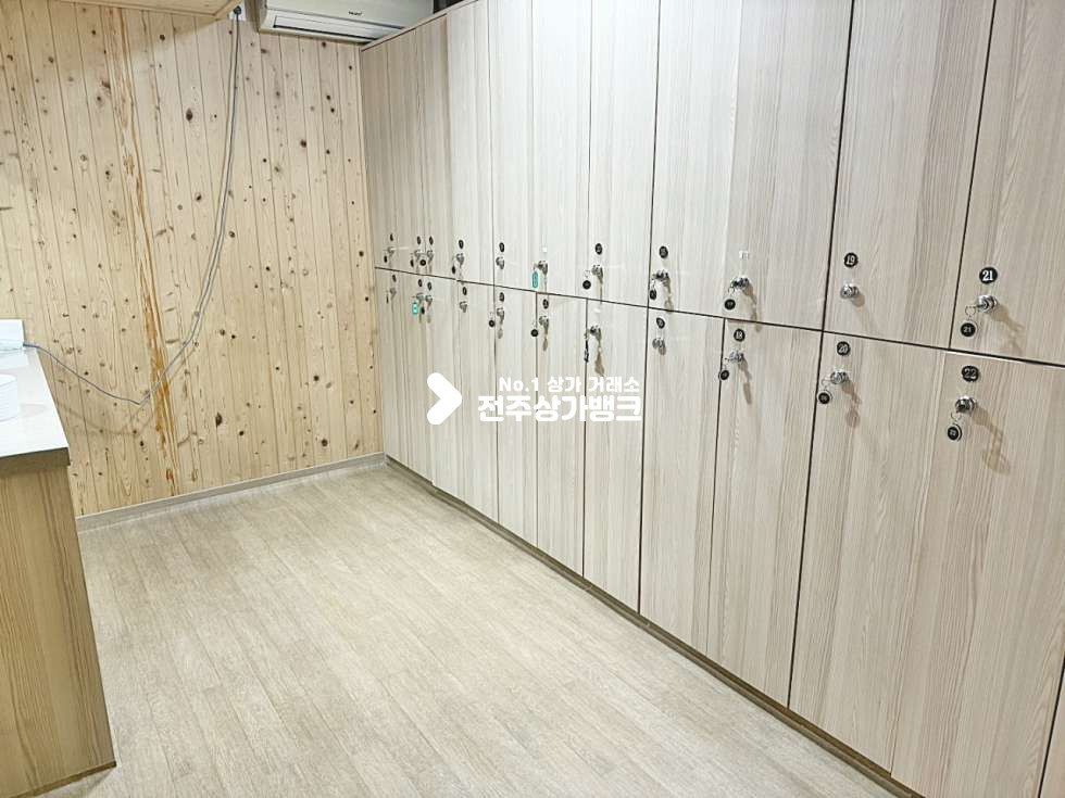 전북 전주완산구 삼천동1가 삼천동 위치 좋은 자리 요가학원나왔습니다 시설비만1억들었는데 무권리로 나온매물 월세 매물번호 17260 사진 3