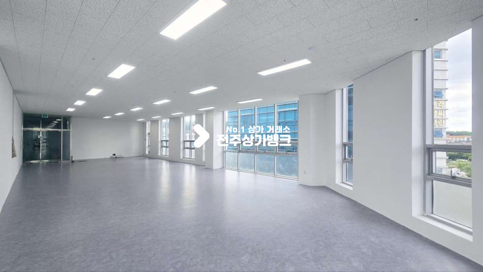전북 전주완산구 효자동3가 효자동3가 깔끔 리모델링된 4층 상가 월세 매물번호 17287 사진 2