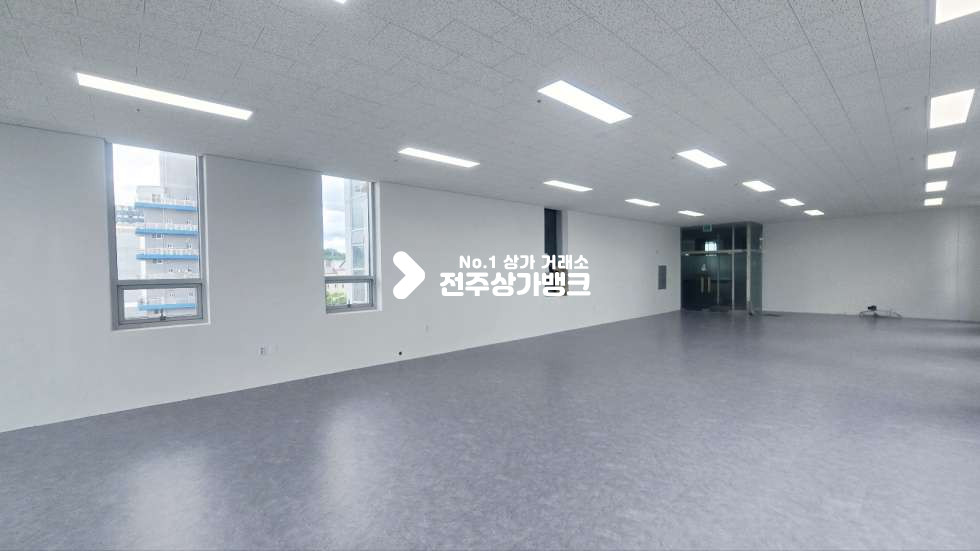 전북 전주완산구 효자동3가 효자동3가 깔끔 리모델링된 4층 상가 월세 매물번호 17287 사진 3