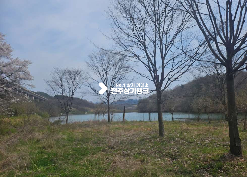 전북 진안군 마령면 덕천리 진안 저수지가 보이는 토지. 매매 매물번호 17290 사진 2