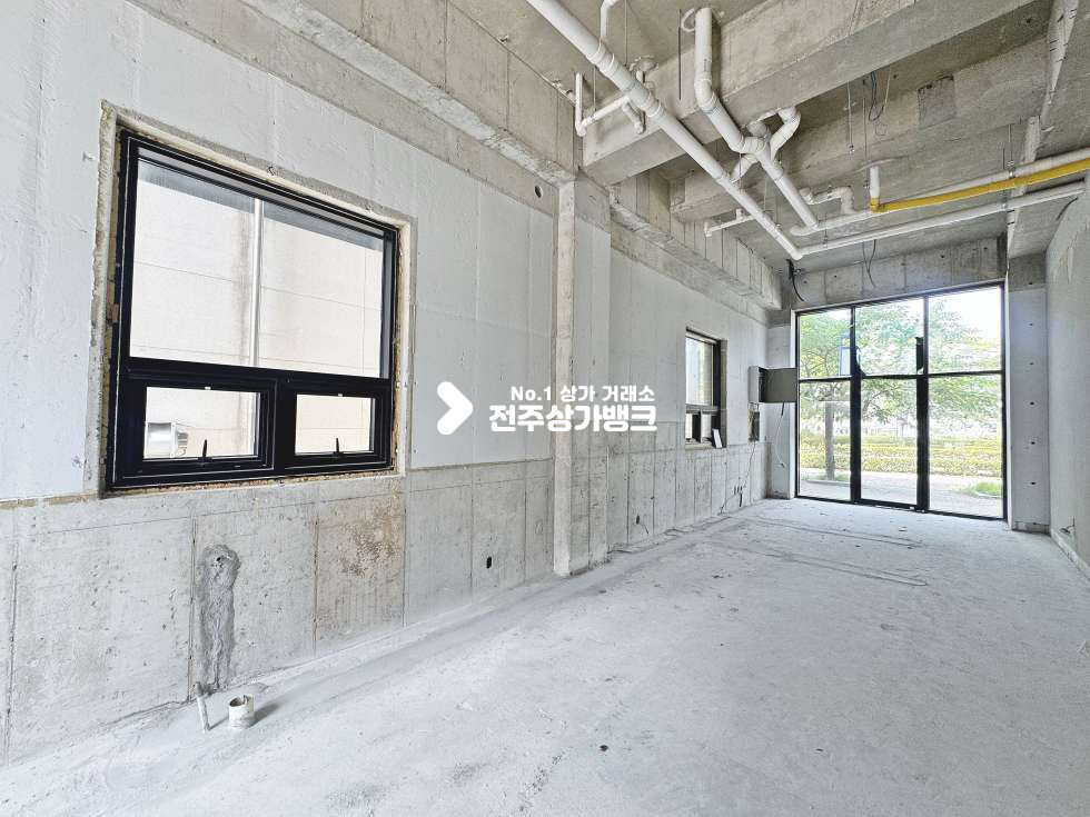 전북 전주완산구 효자동3가 전주대 정문 바롱앞 컨디션 좋은 상가 공실이나왔습니다 월세 매물번호 17319 사진 2