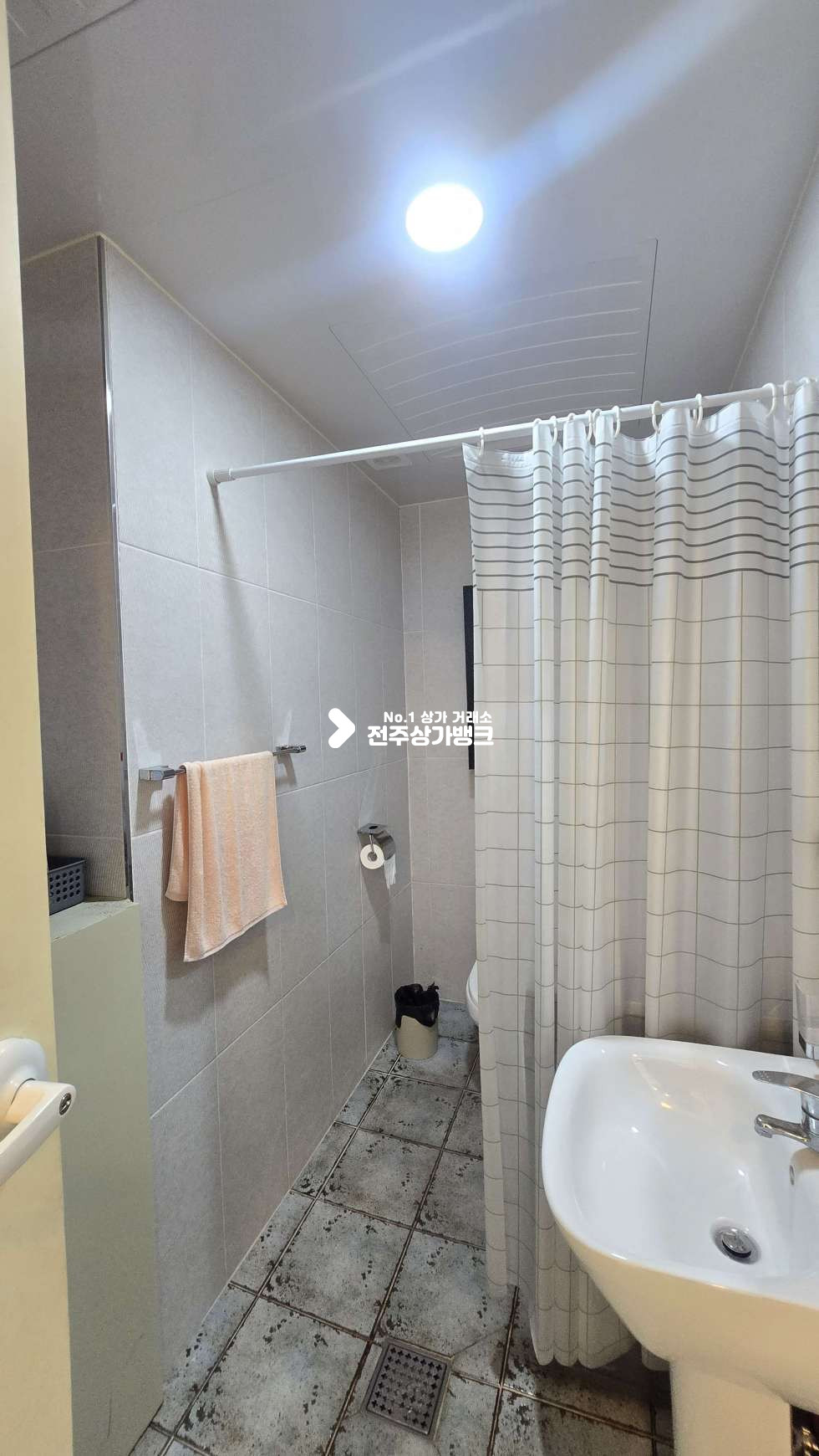 전북 전주완산구 효자동3가 인테리어 완비 1인미용실로 제격 내부집기일체 , 권리금협의가능 월세 매물번호 17329 사진 8