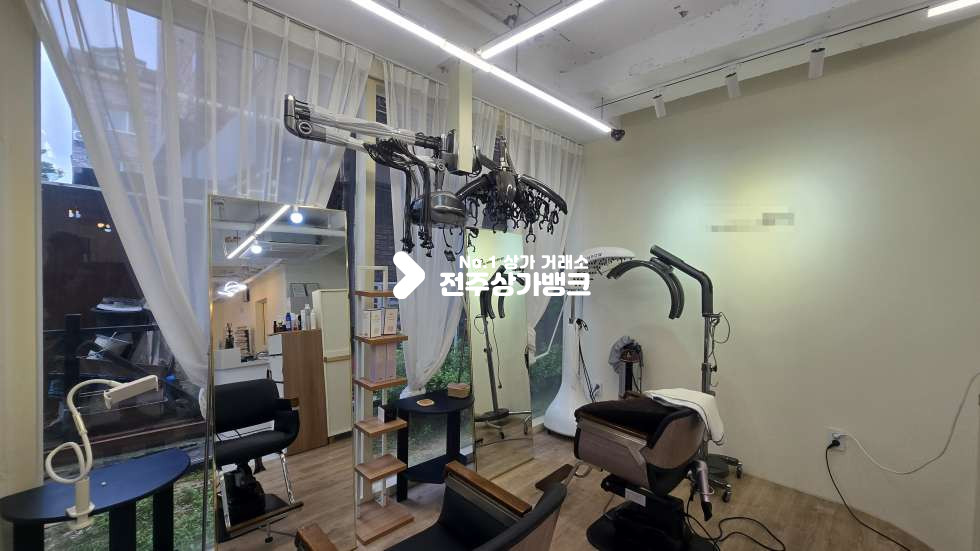 전북 전주완산구 효자동3가 인테리어 완비 1인미용실로 제격 내부집기일체 , 권리금협의가능 월세 매물번호 17329 사진 9