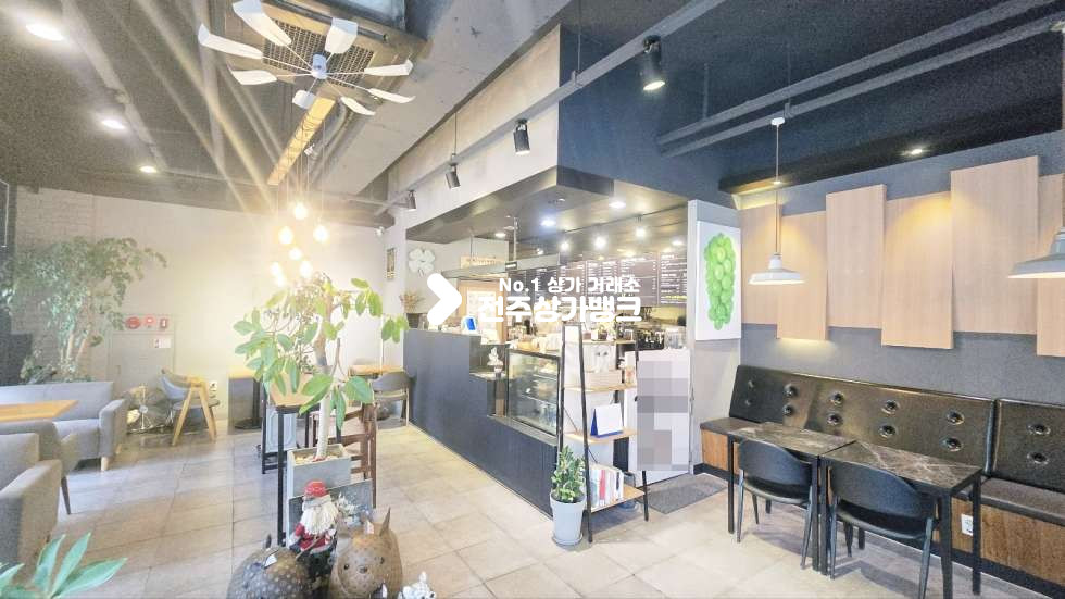 전북 전주완산구 삼천동1가 삼천동 대단위아파트.초등학교 부근 권리금 저렴한 1층 카페상가 권리금협의가능 ! 월세 매물번호 17331 사진 2