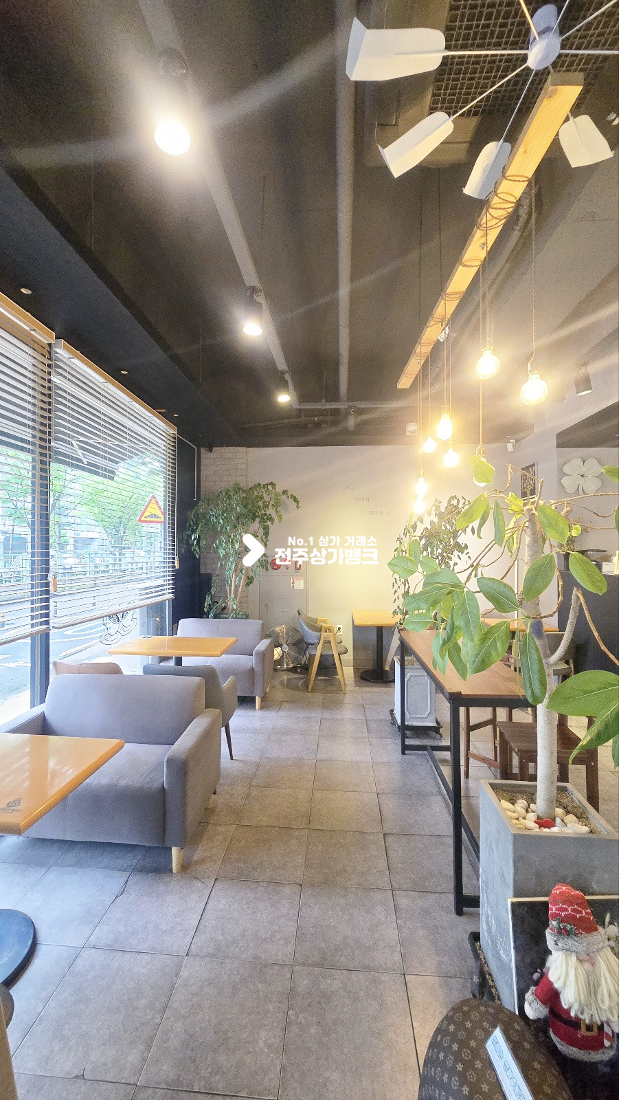 전북 전주완산구 삼천동1가 삼천동 대단위아파트.초등학교 부근 권리금 저렴한 1층 카페상가 권리금협의가능 ! 월세 매물번호 17331 사진 4