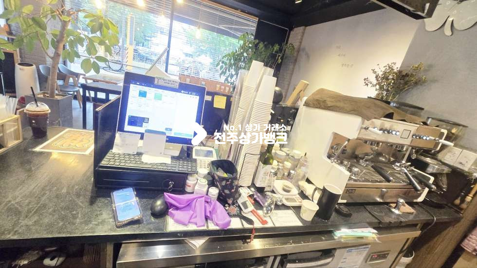 전북 전주완산구 삼천동1가 삼천동 대단위아파트.초등학교 부근 권리금 저렴한 1층 카페상가 권리금협의가능 ! 월세 매물번호 17331 사진 8
