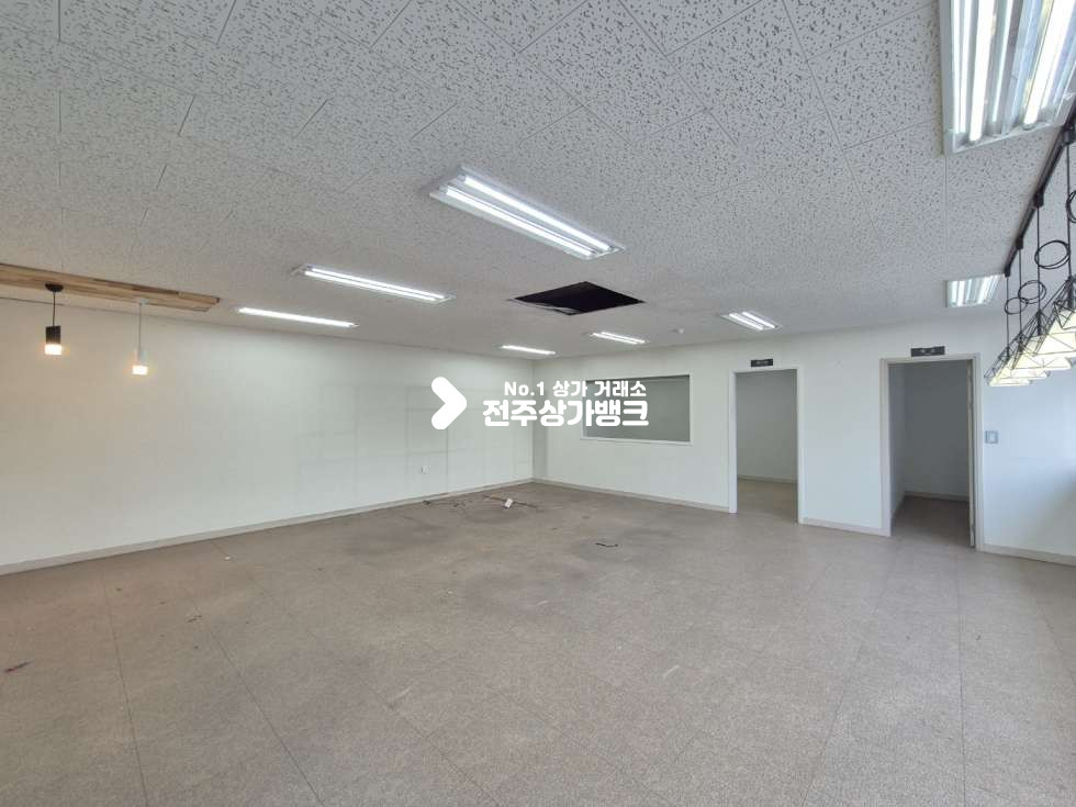 전북 전주덕진구 인후동1가 인후동 안골사거리 대로변 2층상가. 병원 추천 월세 매물번호 15460 사진 4