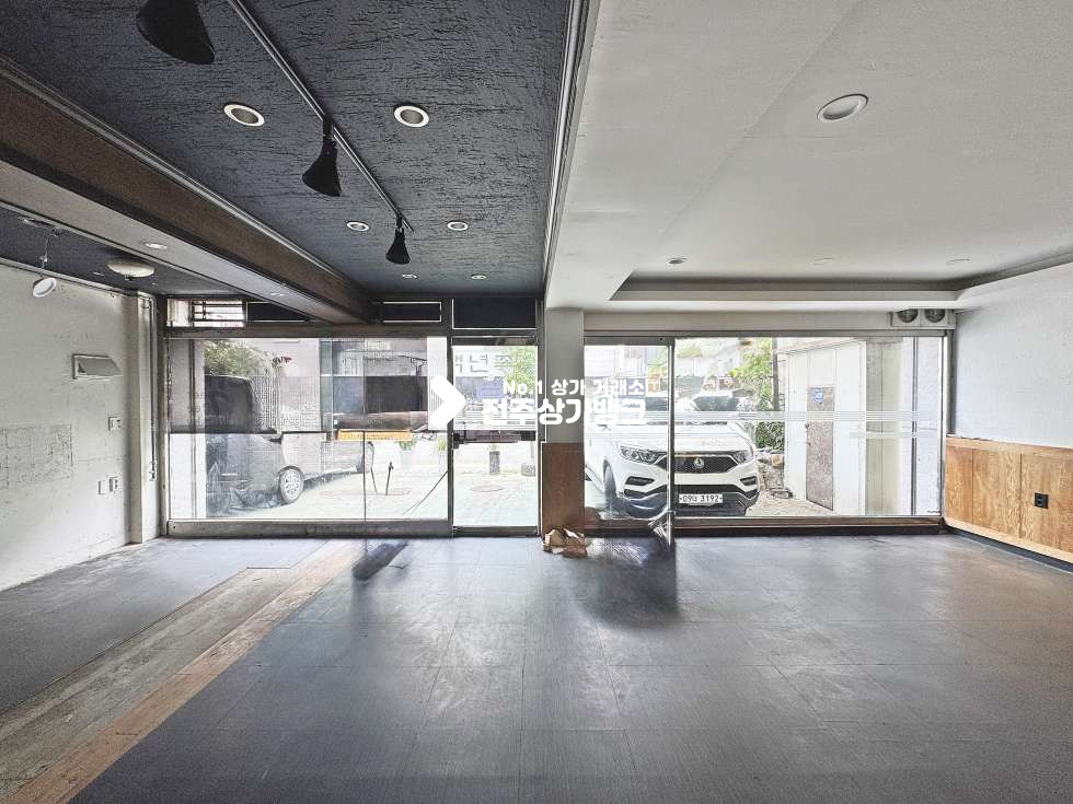 전북 전주완산구 서신동 서신동 먹자골목 주차장까지 있는데 금액이 저렴하다? 월세 매물번호 17340 사진 1