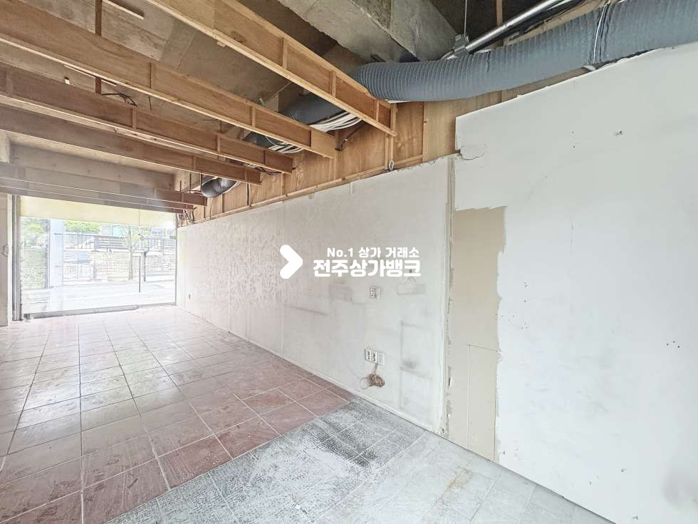 전북 전주덕진구 송천동2가 송천뜨란채앞 1층 상가 공실나왔습니다 월세 매물번호 17297 사진 5