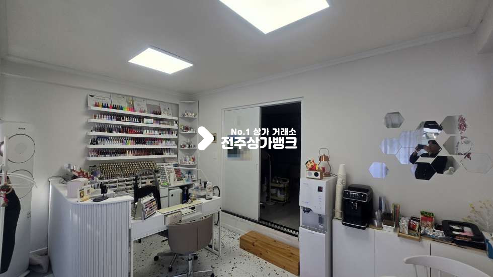 전북 전주완산구 삼천동1가 삼천동1가 저렴한금액으로 즉시창업가능한 네일상가 권리금저렴 ! 월세 매물번호 17359 사진 2