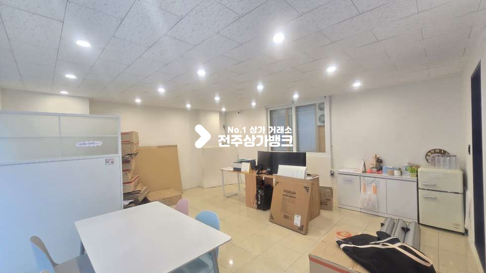 전북 전주완산구 효자동3가 효자동3가 내부깔끔 , 1인사무실,미용업종 강력추천 월세 매물번호 17376 사진 4