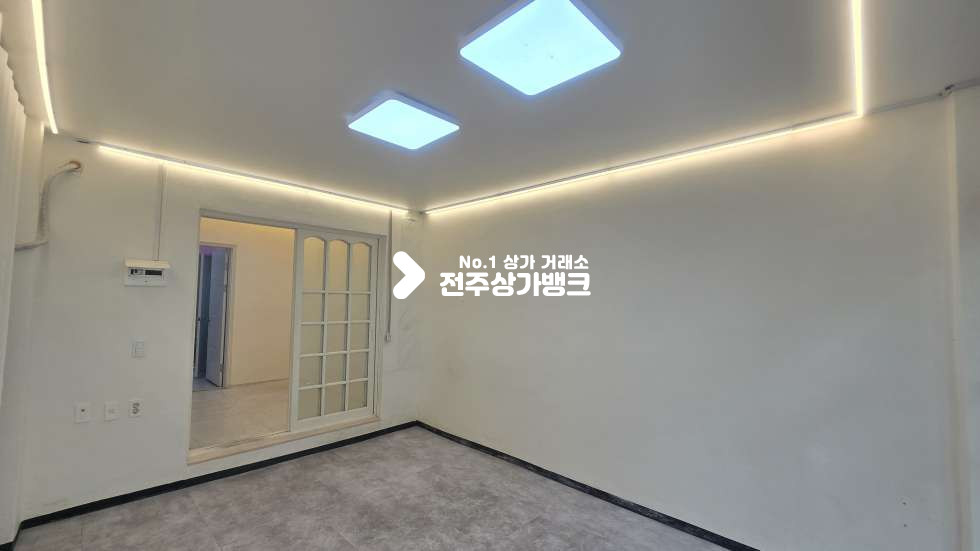 전북 전주완산구 서신동 서신동 저렴한가격 , 깔끔한 내부 판매점,사무실 강력추천 월세 매물번호 17377 사진 1