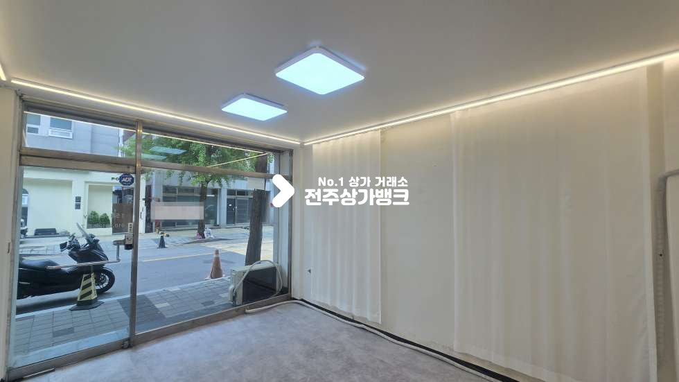 전북 전주완산구 서신동 서신동 저렴한가격 , 깔끔한 내부 판매점,사무실 강력추천 월세 매물번호 17377 사진 4