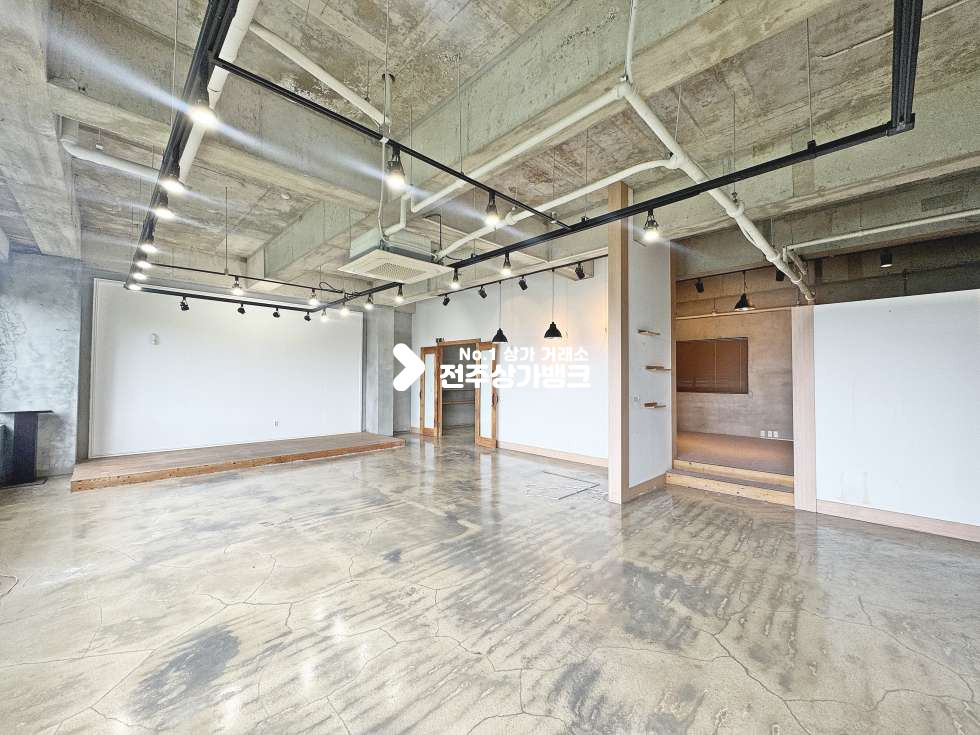 전북 전주완산구 효자동3가 신시가지 컨디션 최상급 사무실나왔습니다 위치좋고 가격좋고 월세 매물번호 17392 사진 1