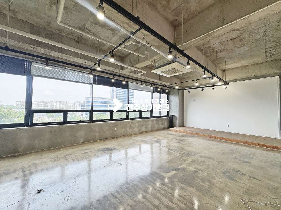 전북 전주완산구 효자동3가 신시가지 컨디션 최상급 사무실나왔습니다 위치좋고 가격좋고 월세 매물번호 17392 사진 4